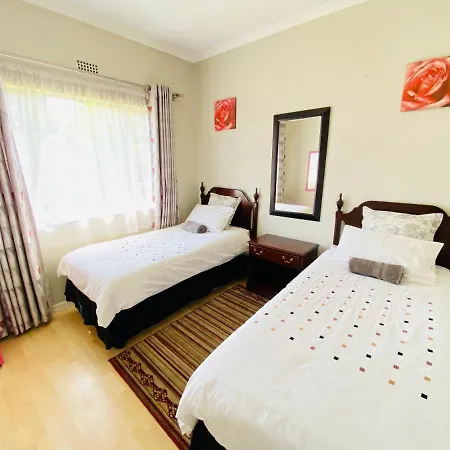The Valley, Tranquil 3 Bedroom Home With Pool Midrand Exterior photo