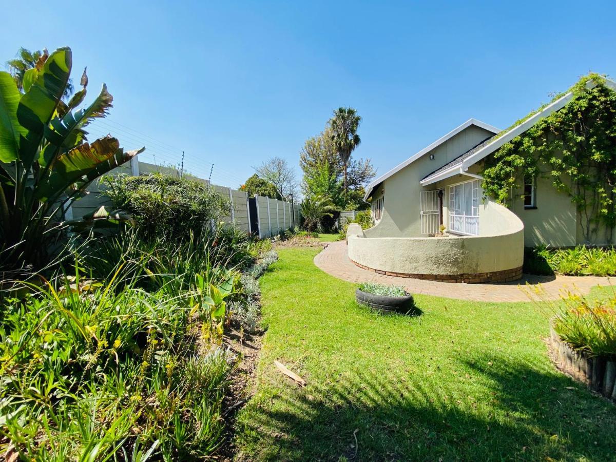 Villa The Valley, Tranquil 3 Bedroom With Pool Midrand